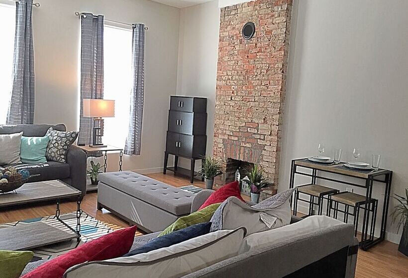 Cityscape I   Sleeps 8