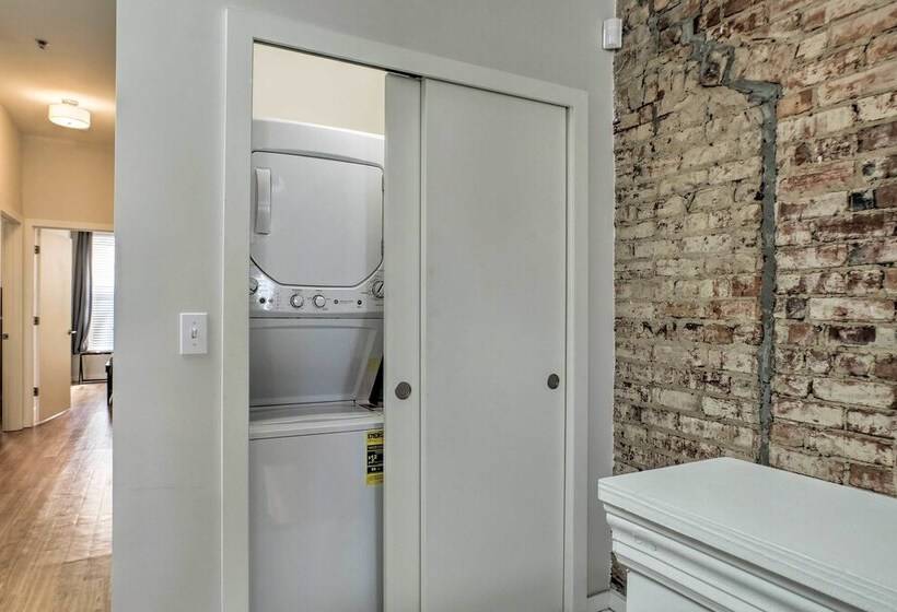 Cityscape I   Sleeps 8