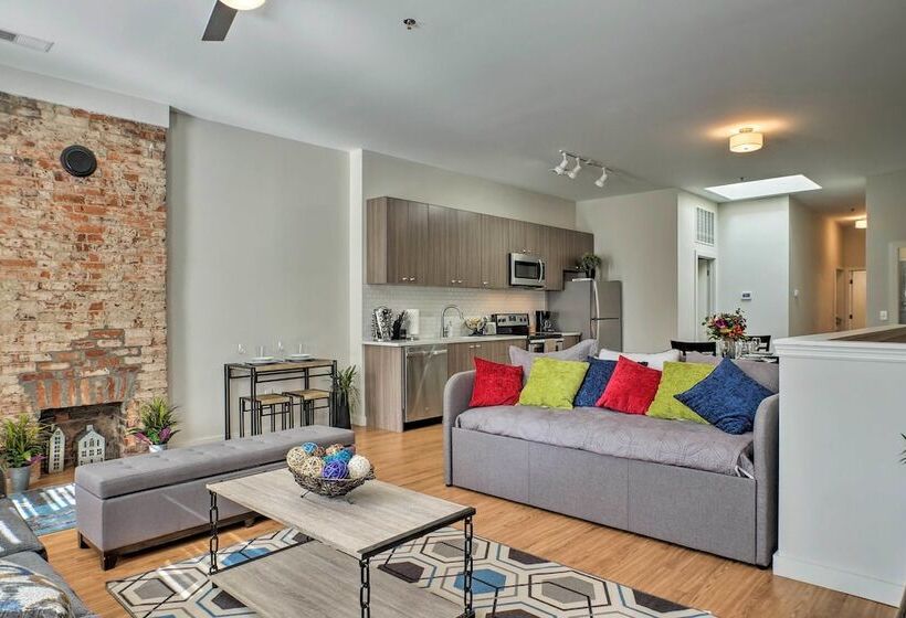 Cityscape I   Sleeps 8