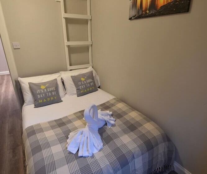 First Slateford House Apartment