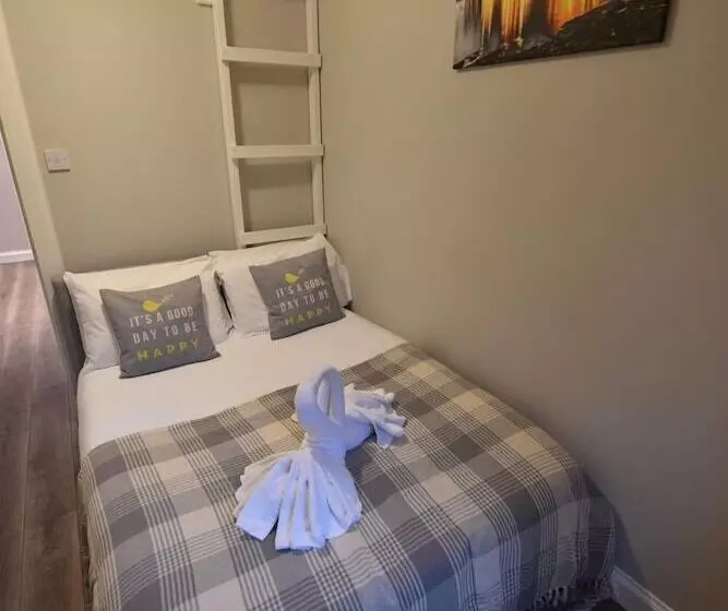 First   Slateford House Apartment