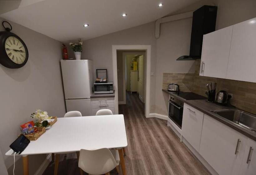 First Slateford House Apartment