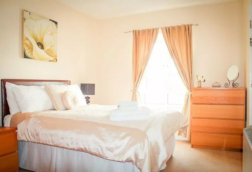 Hotel Mariners Point Apartments