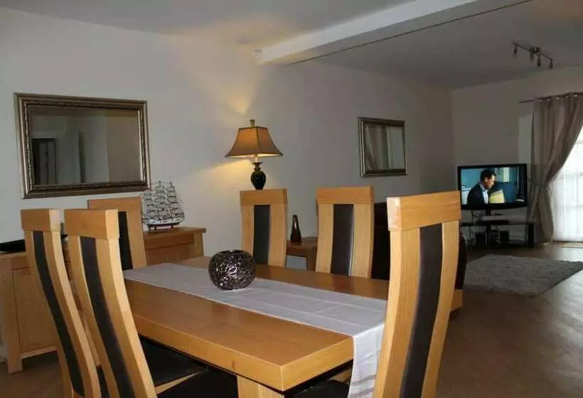 Hotel Mariners Point Apartments