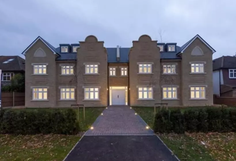 Roomspace Apartments  Kinnaird Court