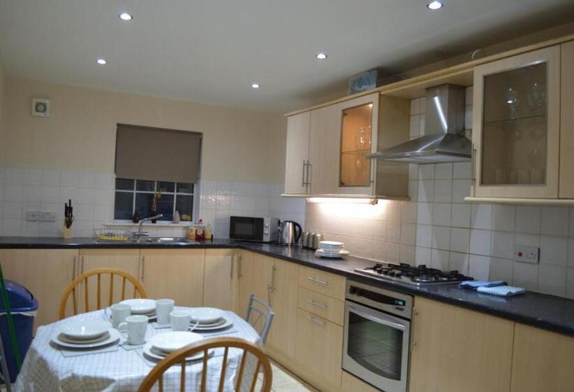 The Townhouse Newcastle