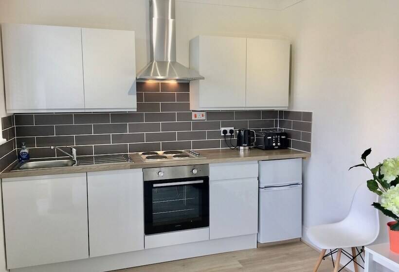 Netley Village Apartment