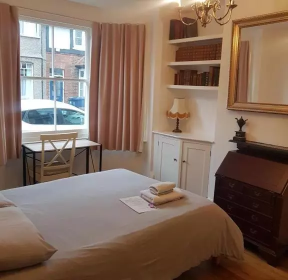 پانسیون Cozy Place
