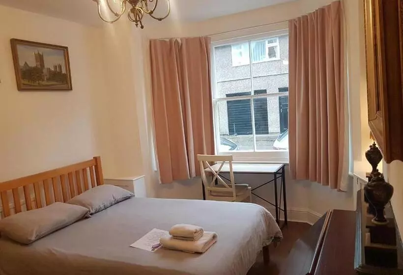پانسیون Cozy Place