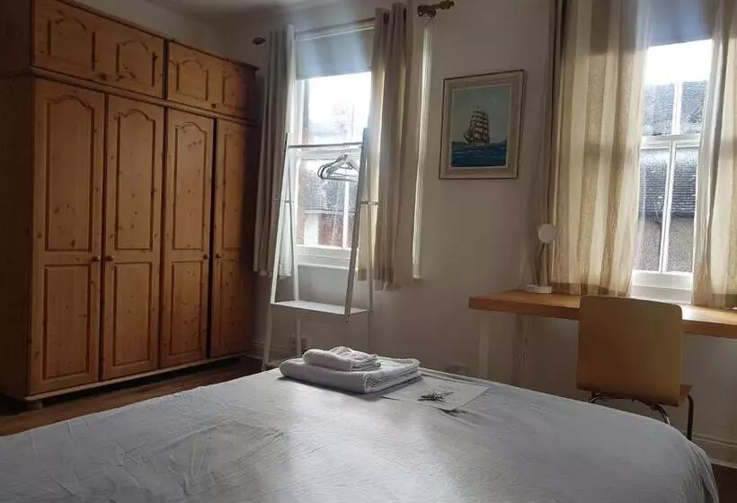 پانسیون Cozy Place
