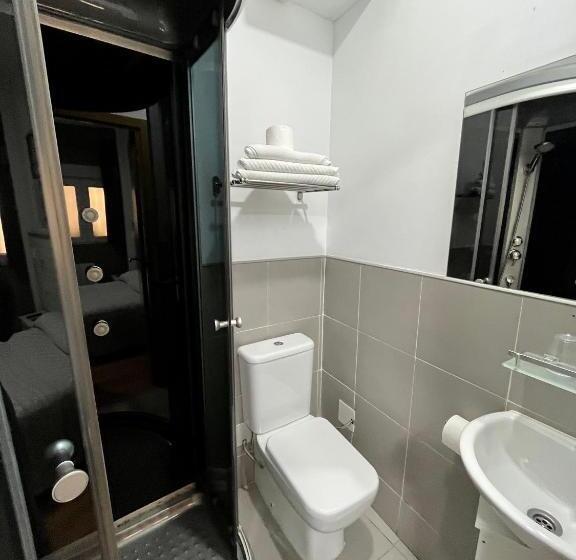 بنسيون Montero Sestao Bilbao