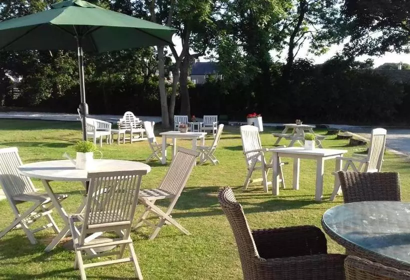 Majatalo Peel Hey Guest House