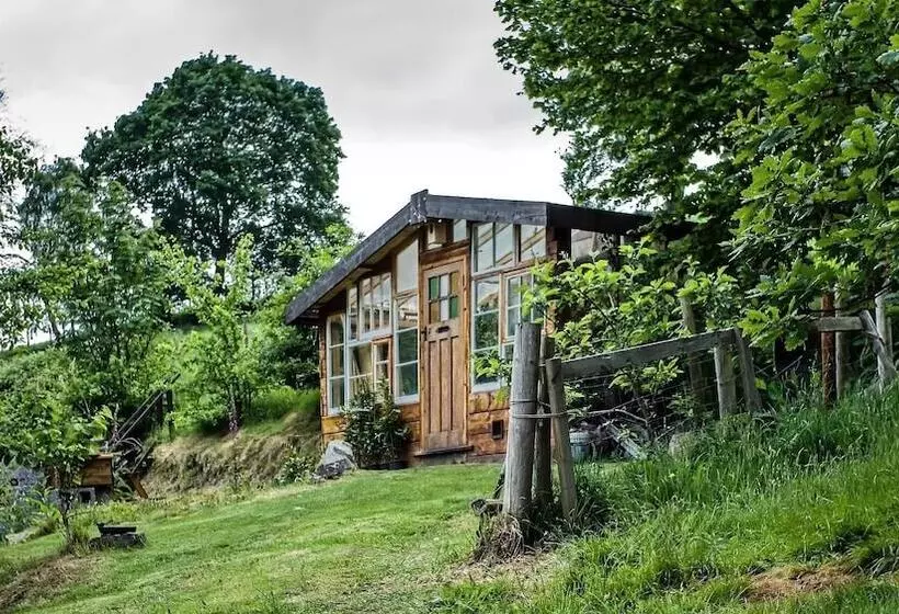 Hapus Yurt   Two Beautiful Yurts And Barn Cottage