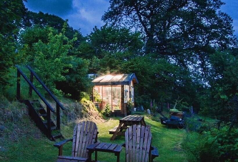 Hapus Yurt   Two Beautiful Yurts And Barn Cottage