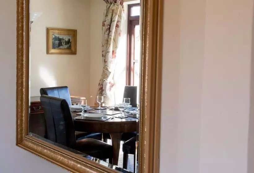 Beaumaris Lodge