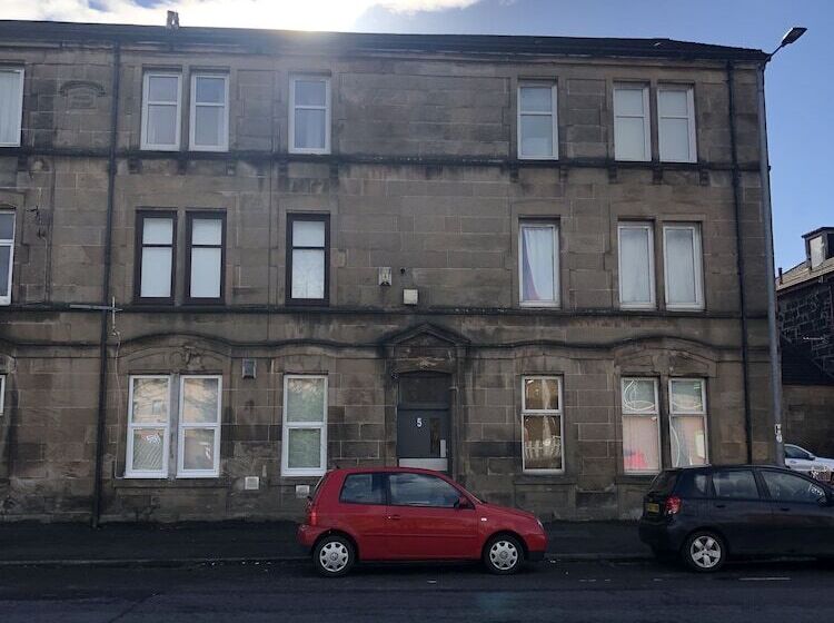 Ground Floor Apartment Near Gla Airport