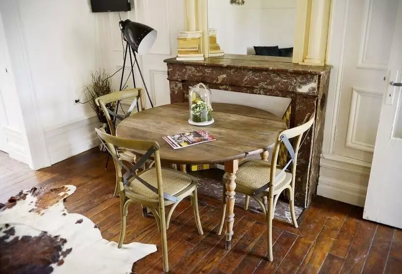 ホテル Appartement Dernier Sous