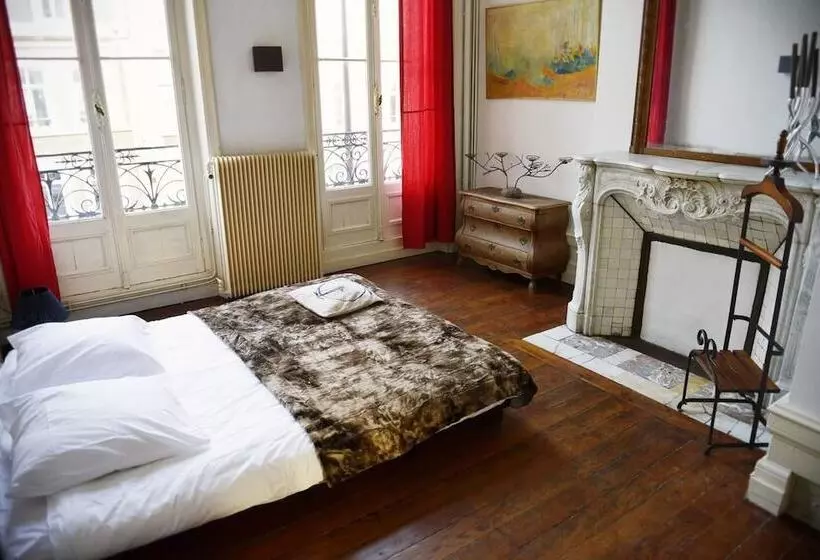 ホテル Appartement Dernier Sous