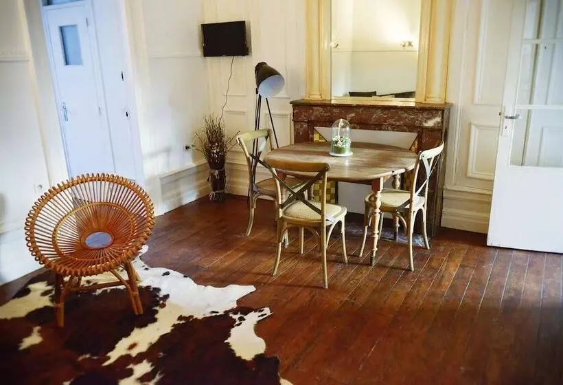 ホテル Appartement Dernier Sous