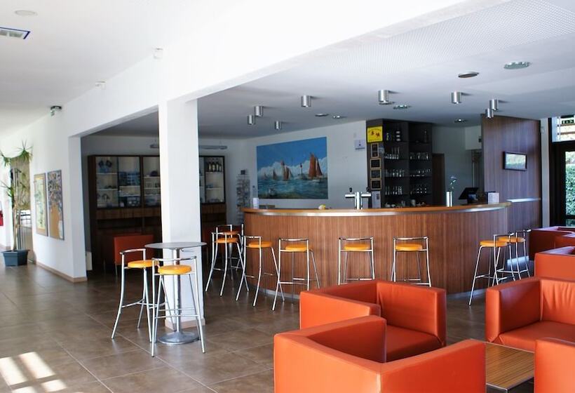 Отель Village Vacances La Martière   Oléron