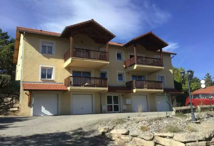 Les Balcons De La Luye