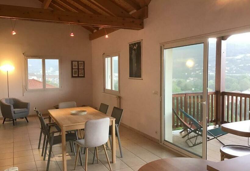 Les Balcons De La Luye