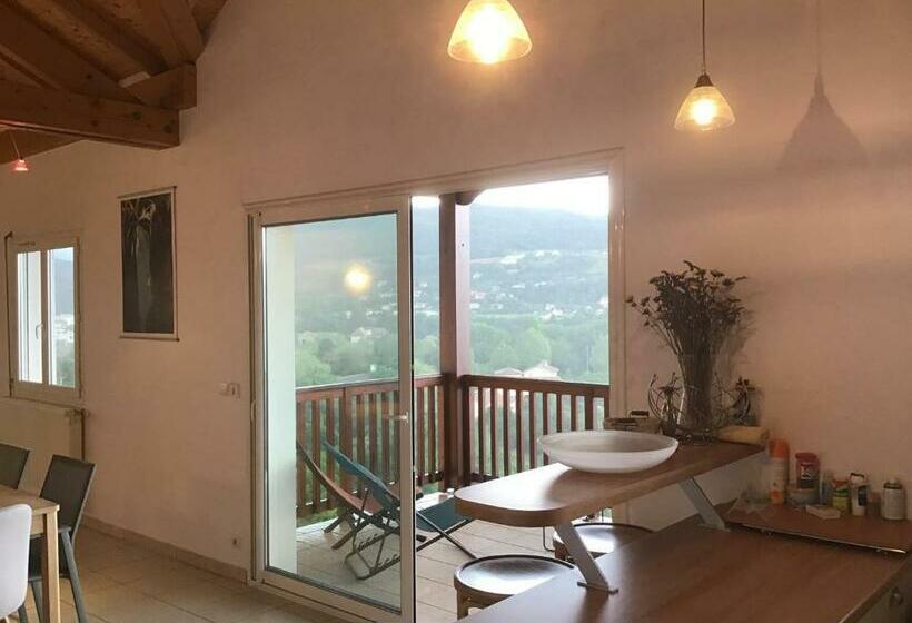 Les Balcons De La Luye