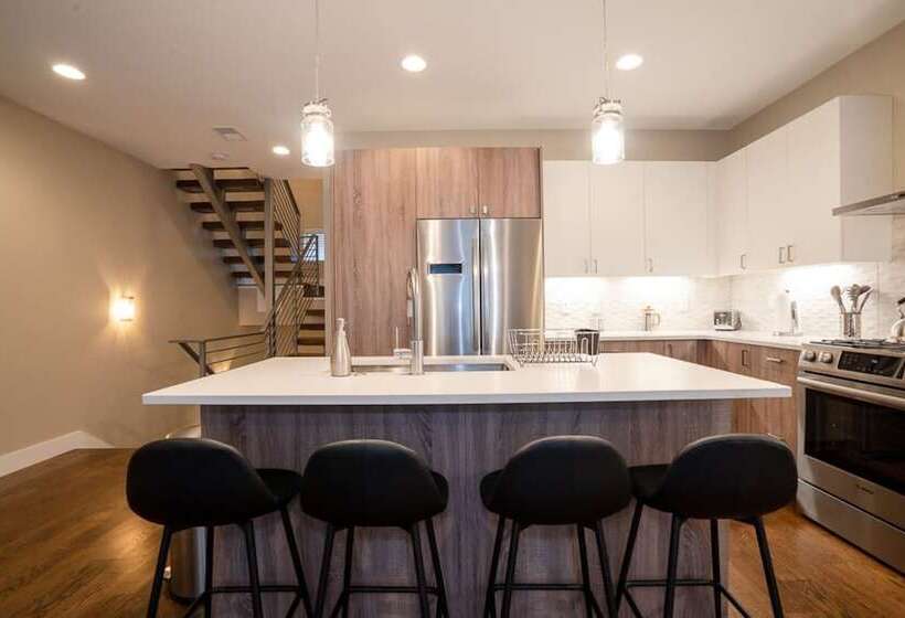 Mid Mod Manor A Sophisticated Townhouse Golden Triangle