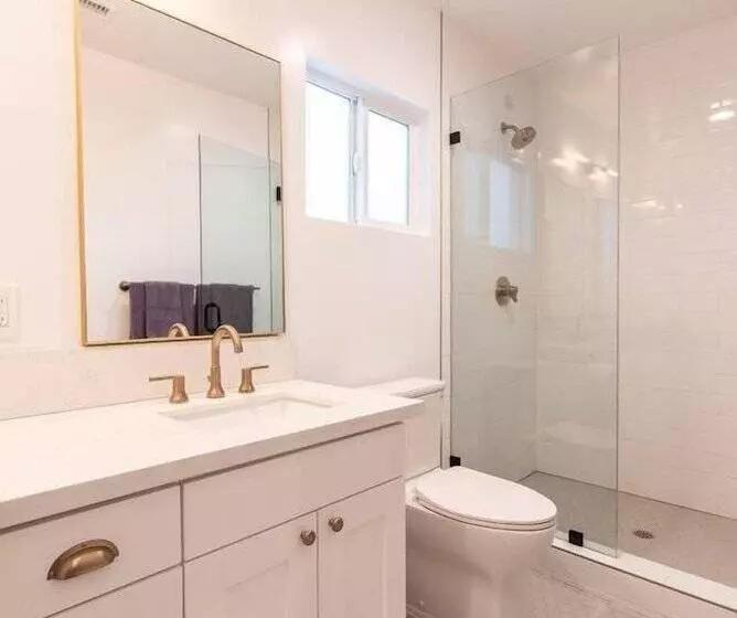 Newly Remodeled 3 Bdr House Near Dodgers Stadium