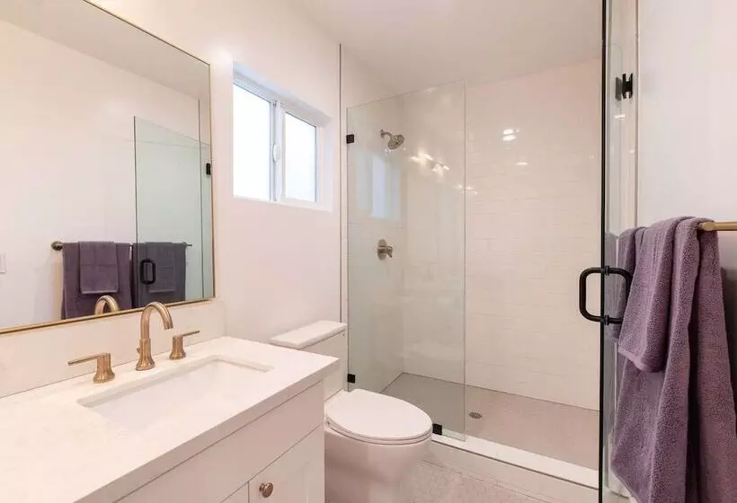 Newly Remodeled 3 Bdr House Near Dodgers Stadium