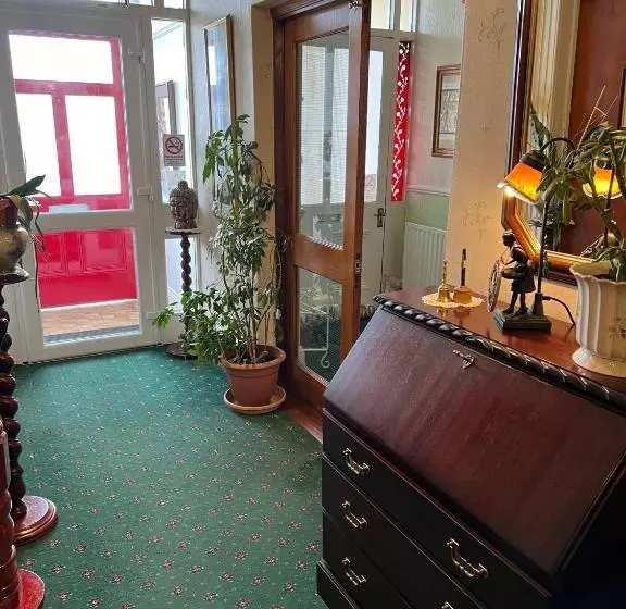 Majatalo Princetown Guesthouse