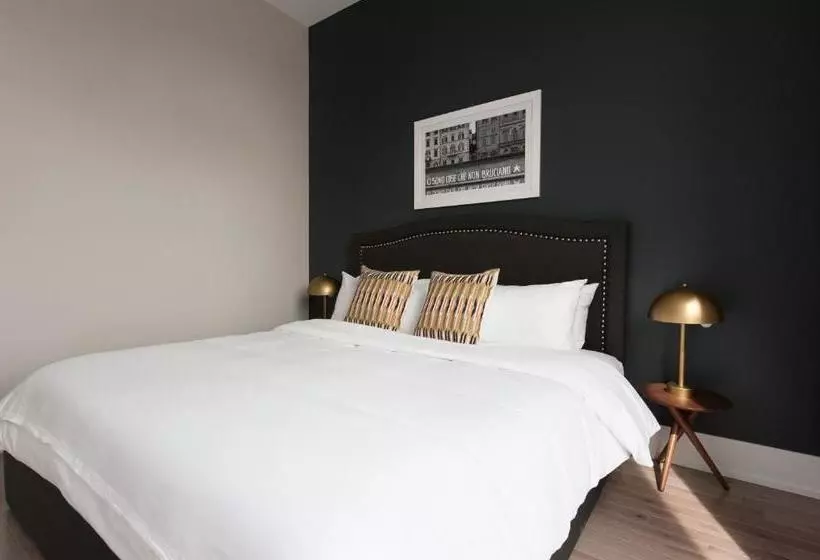 Sonder At 943 Crosby