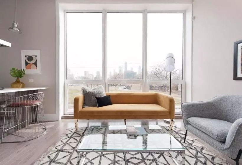 Sonder At 943 Crosby