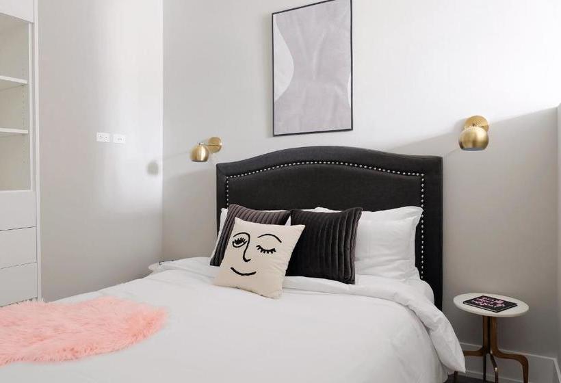 Sonder At 943 Crosby