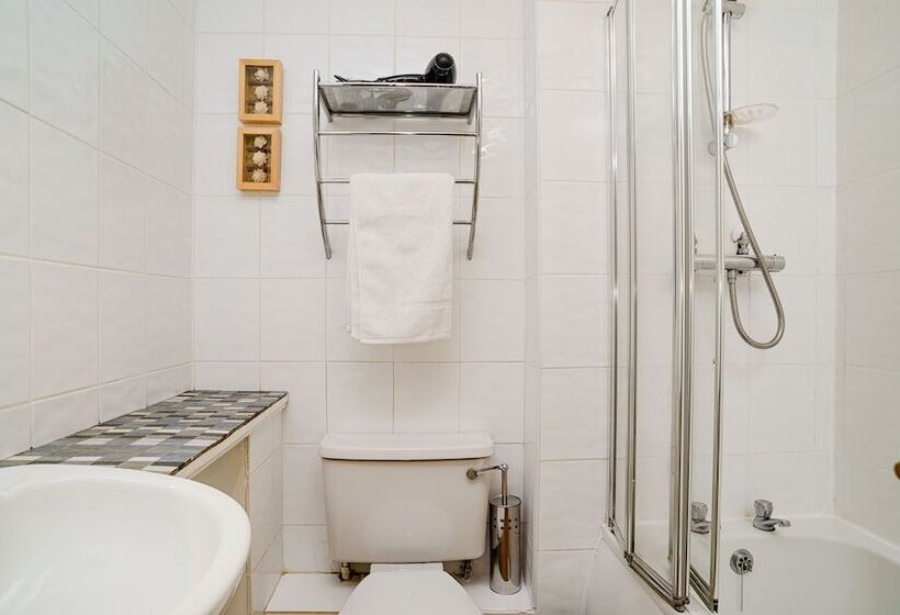 Charming Edinburgh Apartment