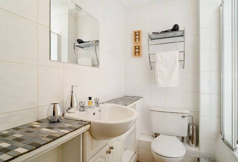 Charming Edinburgh Apartment