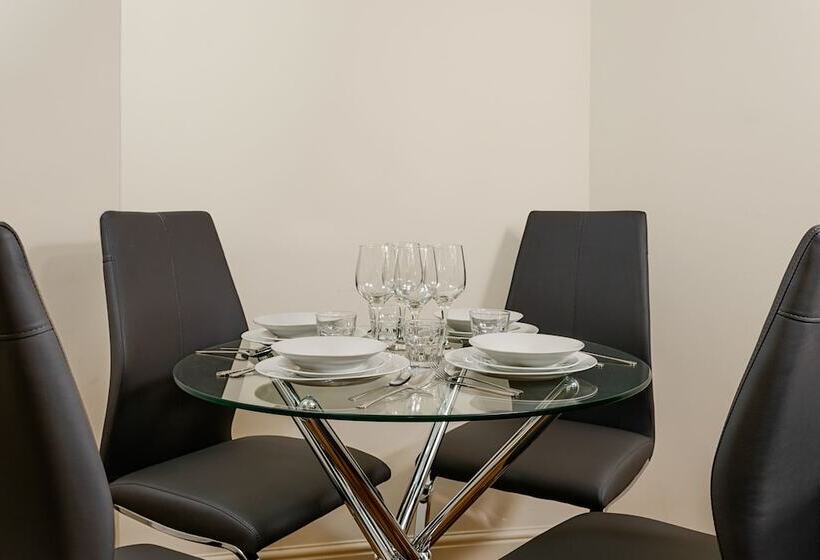 Charming Edinburgh Apartment