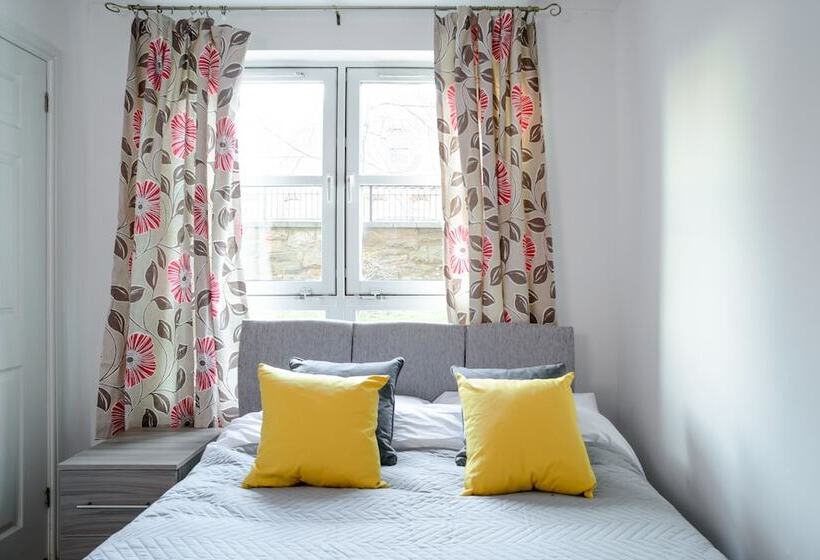 Charming Edinburgh Apartment