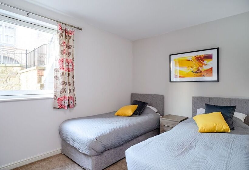 Charming Edinburgh Apartment