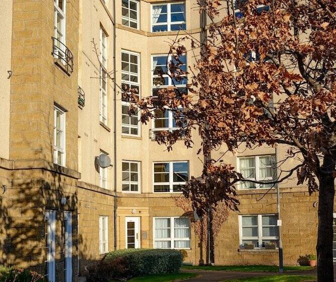 Charming Edinburgh Apartment