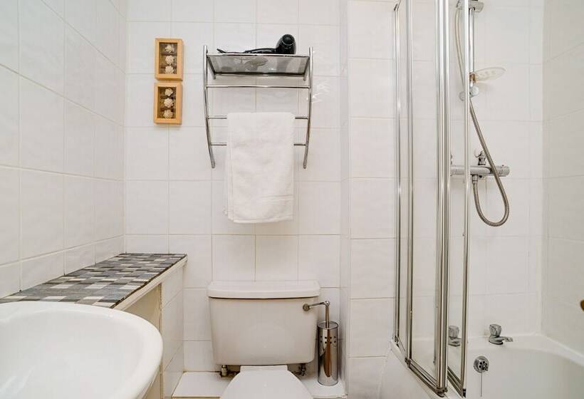 Charming Edinburgh Apartment