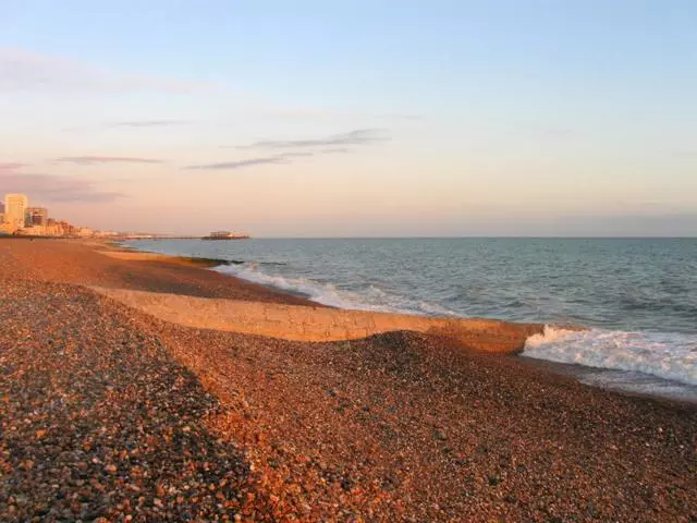 Gorgeous 2 Bedroom Apt By The Beach And Town