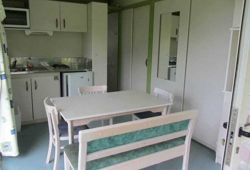 בית מלון כפרי Camping Des Etoiles Chalets