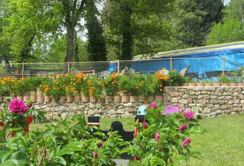 בית מלון כפרי Camping Des Etoiles Chalets