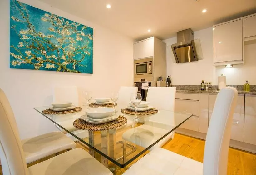 King Edward Apartments