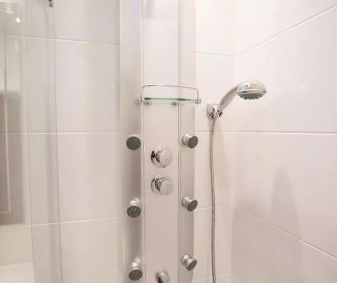 King Edward Apartments