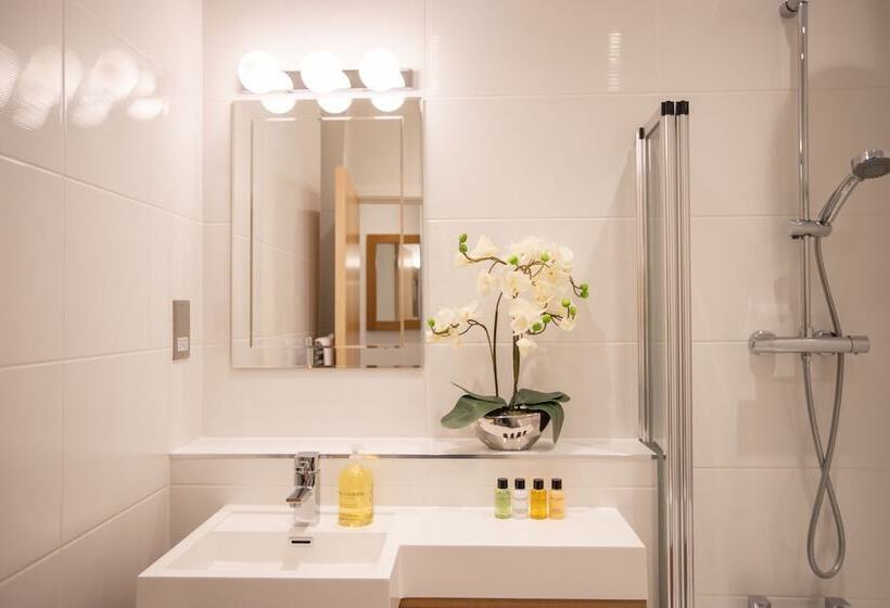 King Edward Apartments