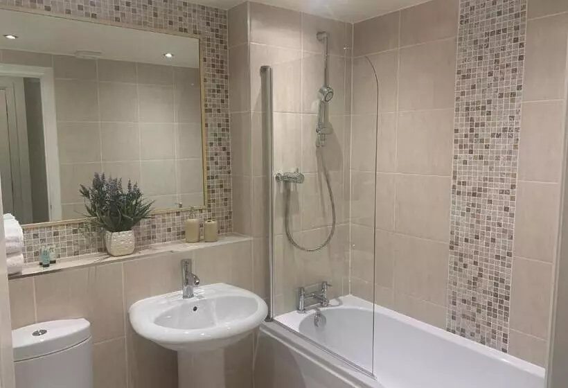 Kintyre Apartment