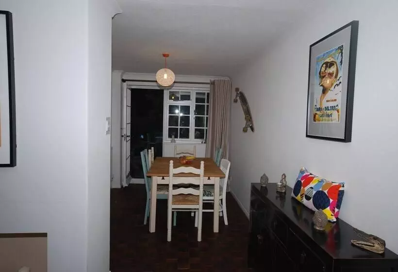 Stylish Central House Next To Castle