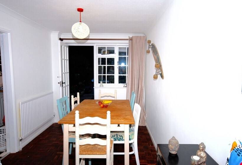 Stylish Central House Next To Castle